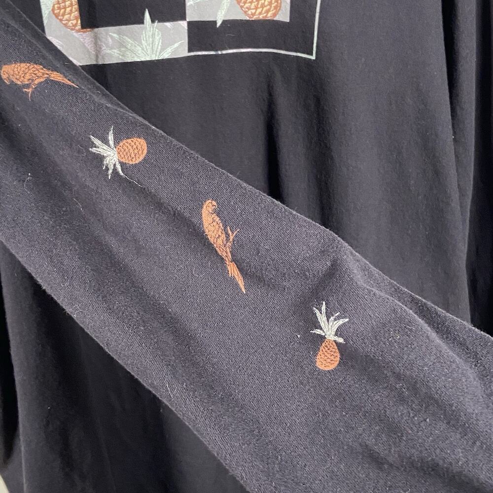 Hurley T Shirt Men's Large Graphic Pineapples Crew Neck Long Sleeve Pullover - Picture 3 of 6